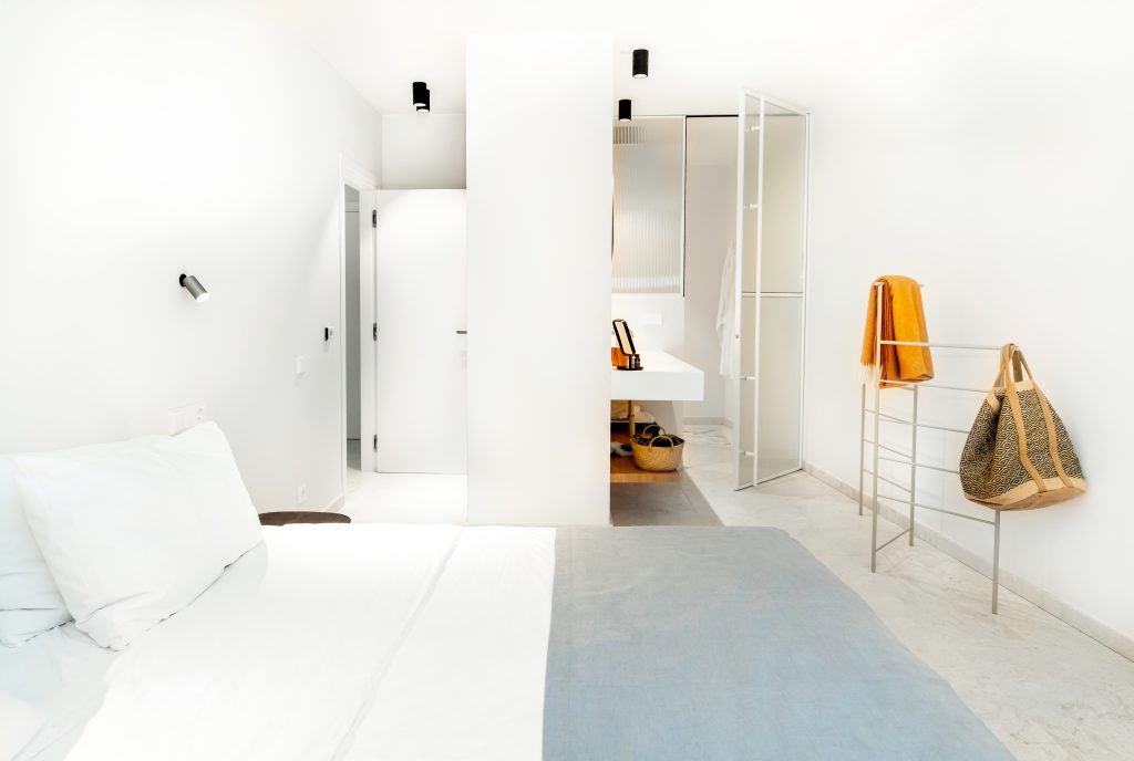 bedroom 1-01